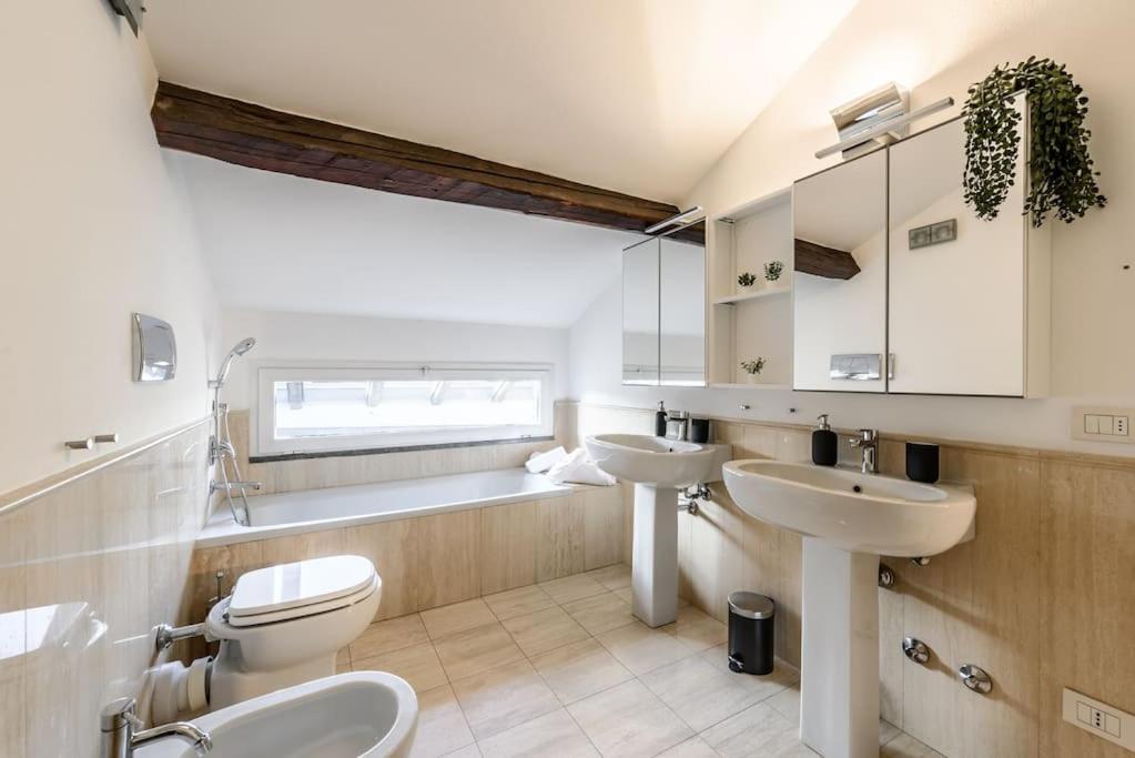 Buenos Aires' Nest - 10 Minutes From Duomo With Terrace Apartment Милано Екстериор снимка