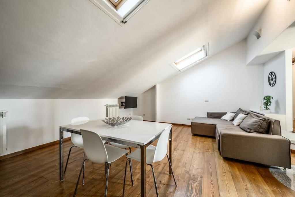 Buenos Aires' Nest - 10 Minutes From Duomo With Terrace Apartment Милано Екстериор снимка