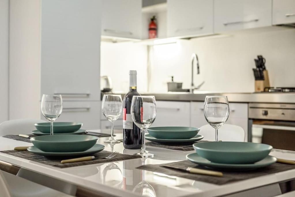 Buenos Aires' Nest - 10 Minutes From Duomo With Terrace Apartment Милано Екстериор снимка